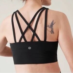 Athleta Strappy Conscious Crop A-C Sports Bra